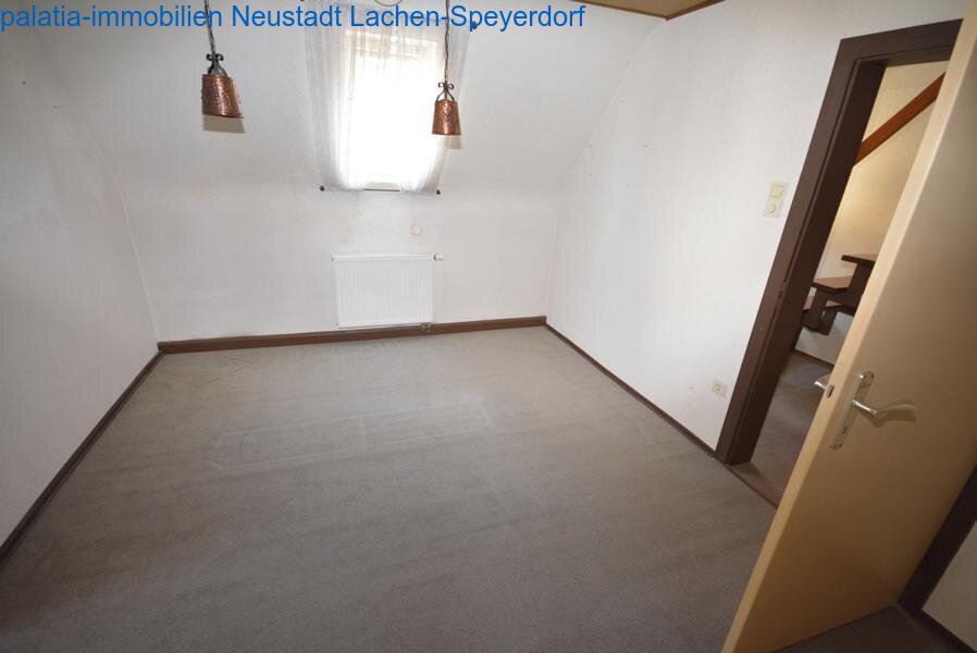 Wohnen für 2 Familien unterhalb der Burg