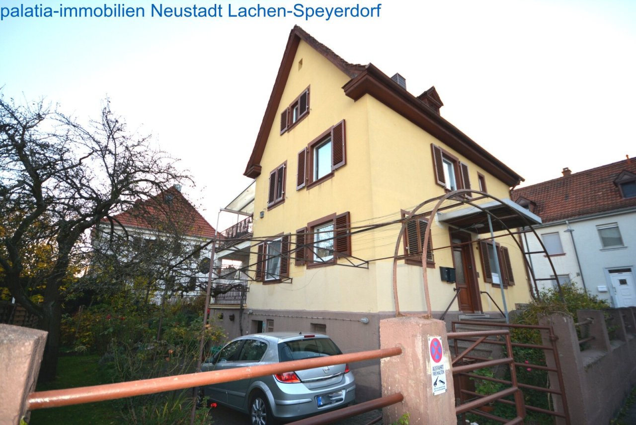 Hausfront 2 Hausfront 2